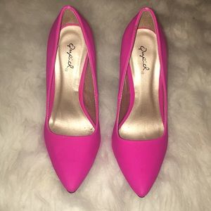 Bright Pink Heels (Quipid)